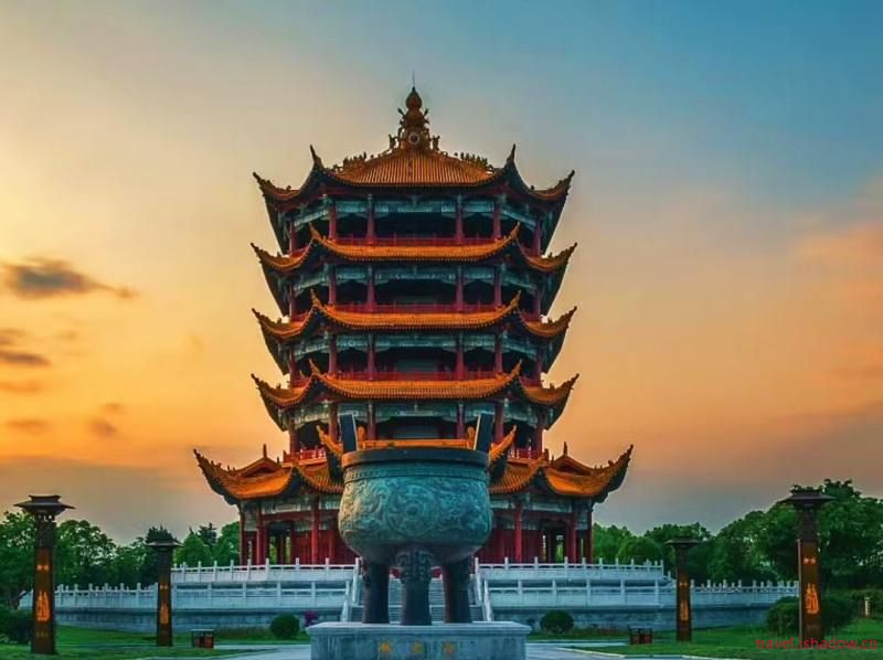 富乐山:蜀地夏荷映三国遗韵
